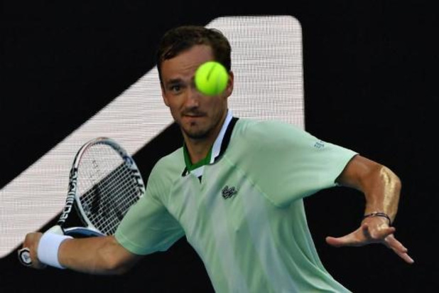 Australian Open - Medvedev en Tsitsipas bereiken achtste finales