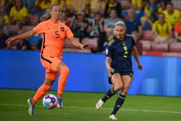 Euro féminin 2022 - Les Pays-Bas, tenantes du titre, accrochée par la Suède