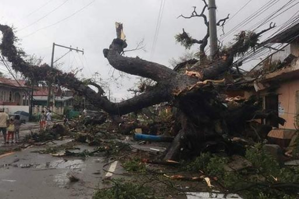 Philippines: le puissant typhon Rai fait au moins cinq morts