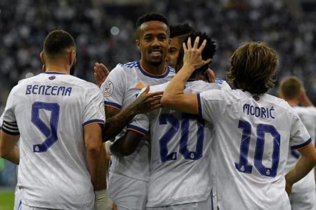 Belgen in het buitenland - Real Madrid wint Clasico en speelt finale Spaanse Supercup