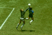 Le maillot porté par Maradona contre l'Angleterre en 1986 sera vendu aux enchères