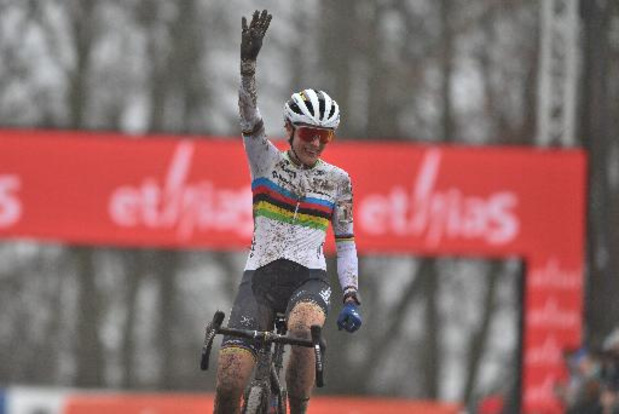 Coupe du monde de cyclocross : quatrième succès consécutif à Namur pour la Néerlandaise Lucinda Brand