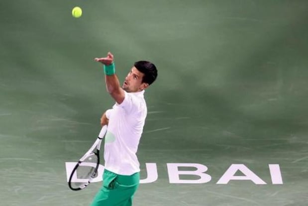 ATP Dubai - Novak Djokovic opent seizoen met vlotte zege: "Tevreden over mijn tennis"
