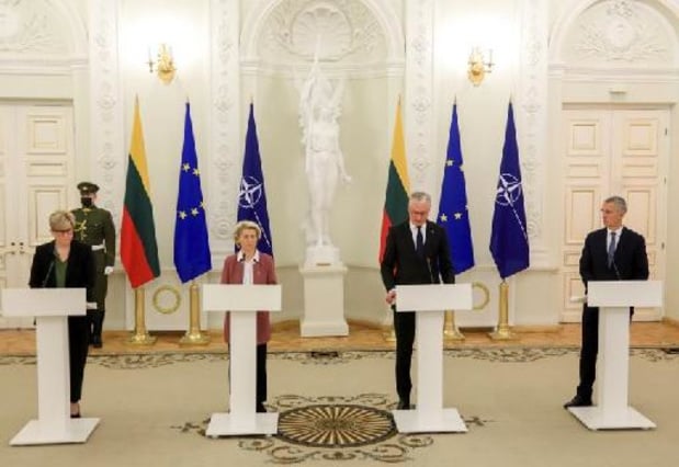 NAVO en EU verzekeren buurlanden van Wit-Rusland van steun in crisis