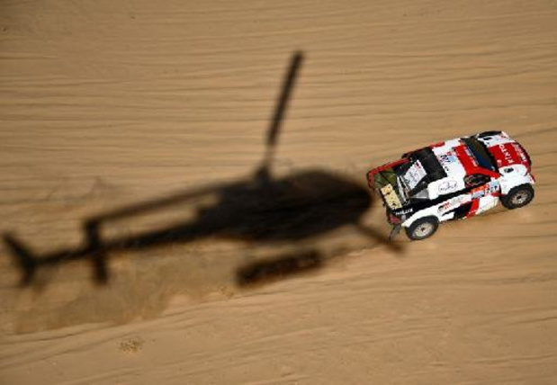 Dakar - Cinq heures de pénalité pour Giniel de Villiers (Toyota) qui échappe de peu à l'exclusion