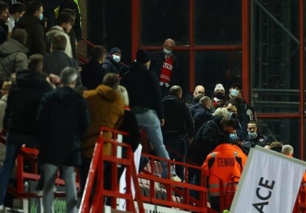 Jupiler Pro League - Antwerp en Kortrijk krijgen 5.000 euro boete voor wangedrag van hun fans