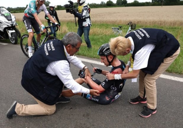 Tour de France - Fracture de la clavicule pour le jeune américain de DSM, Kevin Vermaerke