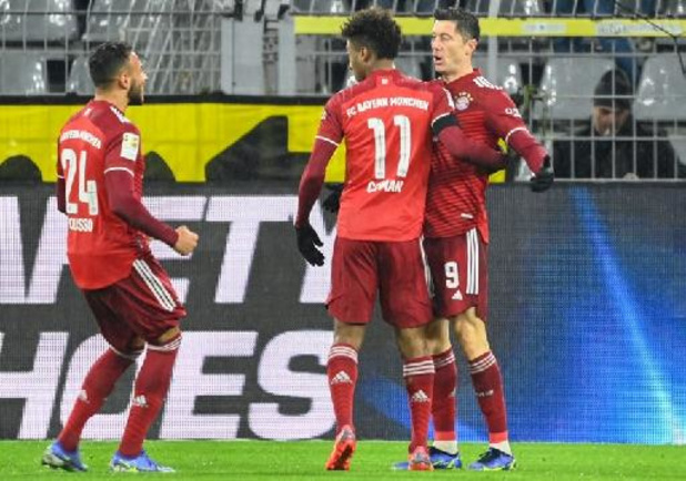 Belgen in het buitenland - Bayern klopt Dortmund en slaat kloofje van vier punten
