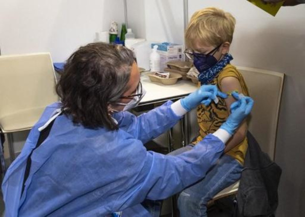 Covid: les autorités sanitaires recommandent la vaccination aux 5-11 ans à risque