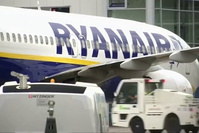 Le personnel espagnol de Ryanair en grève au début des vacances d'été