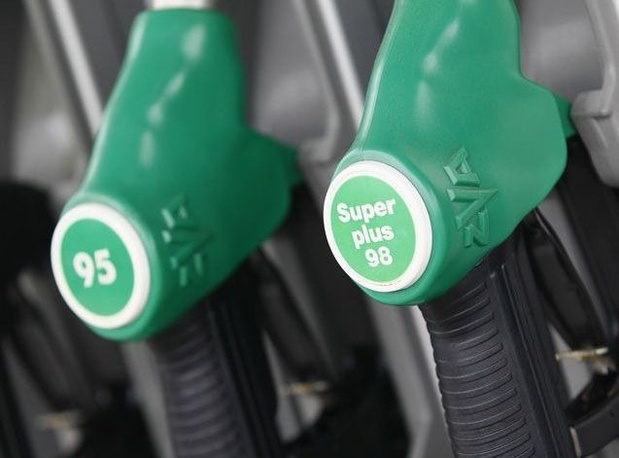 Benzine en diesel tanken wordt donderdag duurder