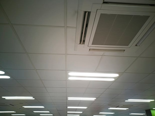 Hoge Gezondheidsraad beveelt goede ventilatie binnenruimtes aan