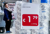 Gel des prix, garantie des prix bas : comment les supermarchés soutiennent le pouvoir d'achat des Belges