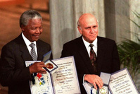 Décès de Frederik de Klerk, dernier président de l'apartheid en Afrique du Sud