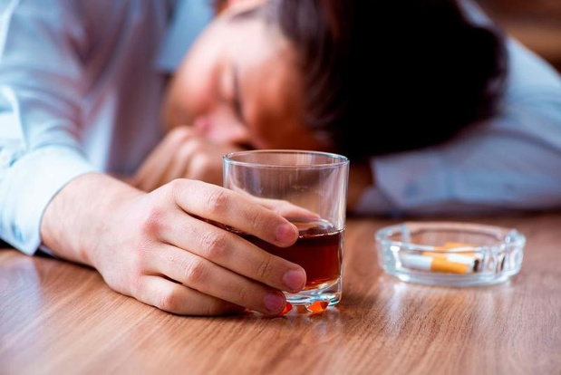 Alcohol, tabak en drugs: invloed op virologische resultaten