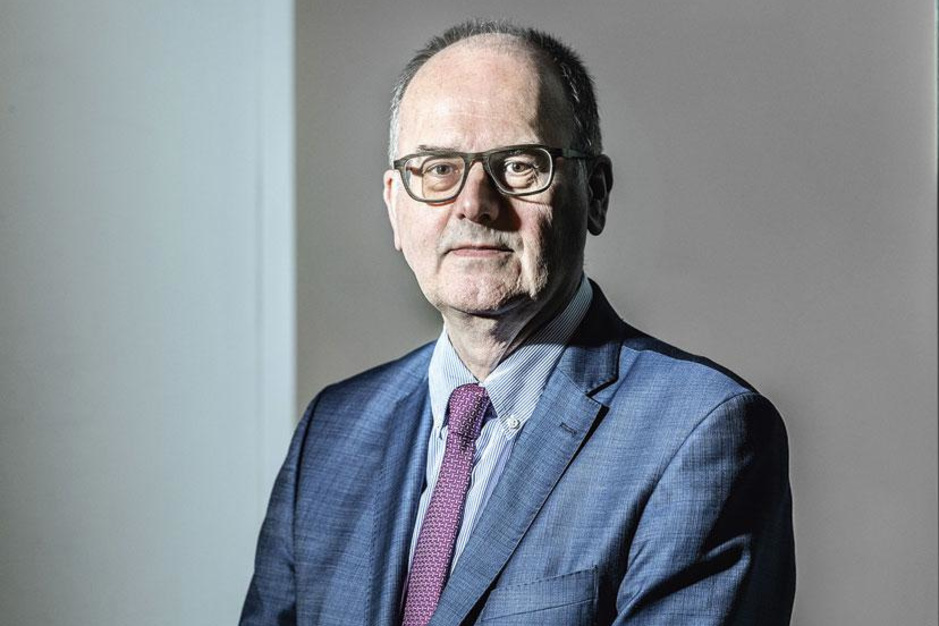 VBO-voorzitter Bart De Smet: 'Mensen worden als het ware uitgenodigd om niet te werken'