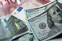 L'euro plonge sous les 0,99 dollar, son niveau le plus bas depuis 20 ans