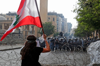 Manifestations à Beyrouth, le Premier ministre propose des élections anticipées
