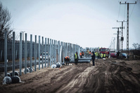 Frontières hongroises fermées: l'Europe met Budapest en garde