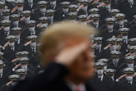 Dix anciens chefs du Pentagone demandent à Trump de ne pas impliquer l'armée