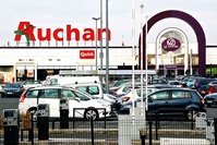 Carrefour rejette une proposition de rapprochement d'Auchan