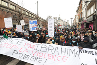 Manifestations près du commissariat à Schaerbeek en réaction au décès d'un jeune après son interpellation par la police