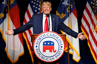 Candidat en 2024? Trump ménage le suspens sur les prochaines présidentielles