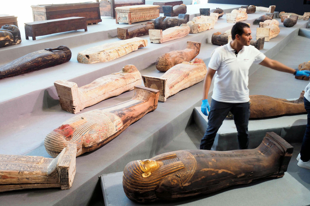 Cent Sarcophages Intacts Dévoilés En Egypte Voyage