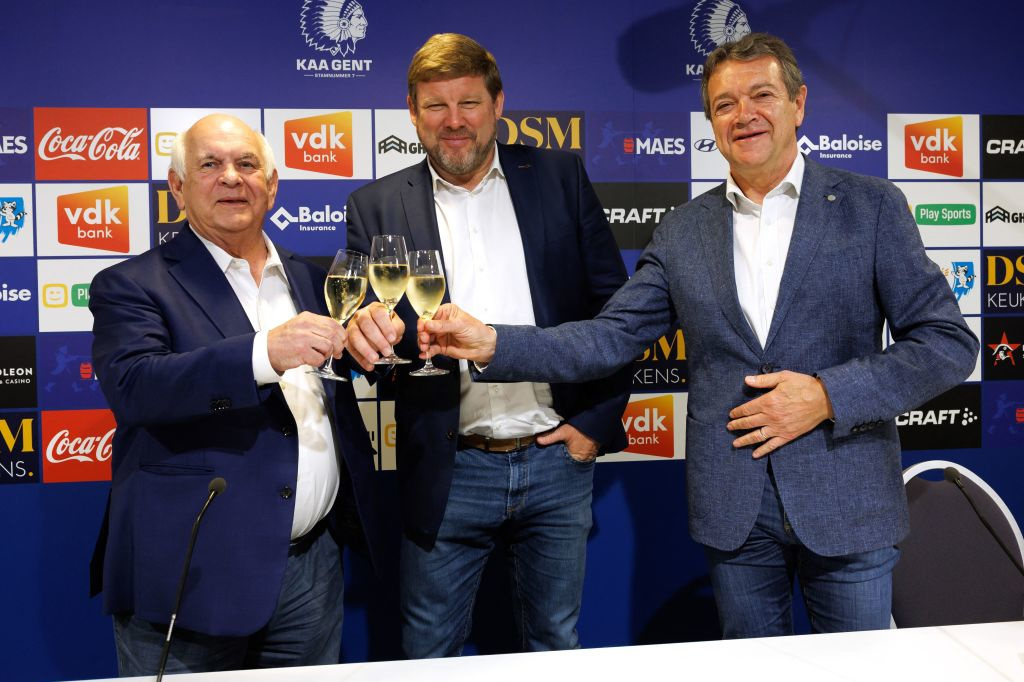 Hein Vanhaezebrouck trinque avec Ivan De Witte et Michel Louwagie. Le coach à succès de La Gantoise va rester deux années de plus à la barre., iStock