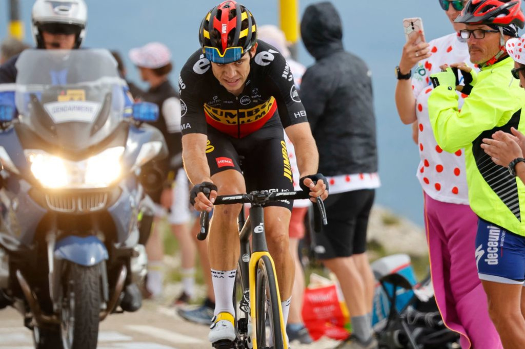 Van Aert lors de sa victoire à Malaucène sur le Tour de France 2021. Il s'était imposé au terme d'une double ascension du Mont Ventoux., iStock