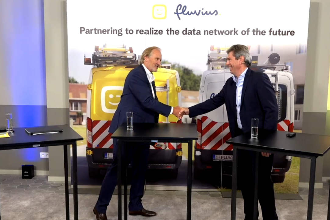 John Porter, CEO Telenet en Frank Vanbrabant, CEO Fluvius, .