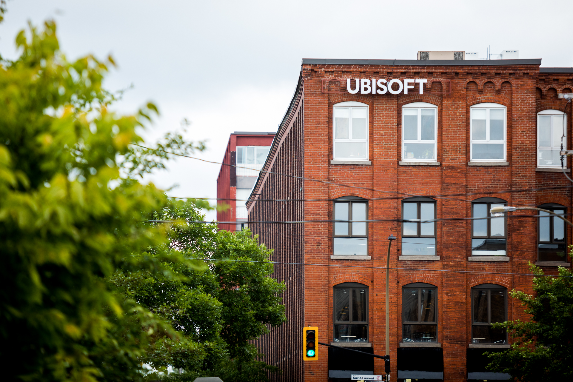 Het Canadese hoofdkwartier van Ubisoft in Montreal. Er werken momenteel 3.500 mensen, voor een deel betaald met belastingsgeld., Ubisoft