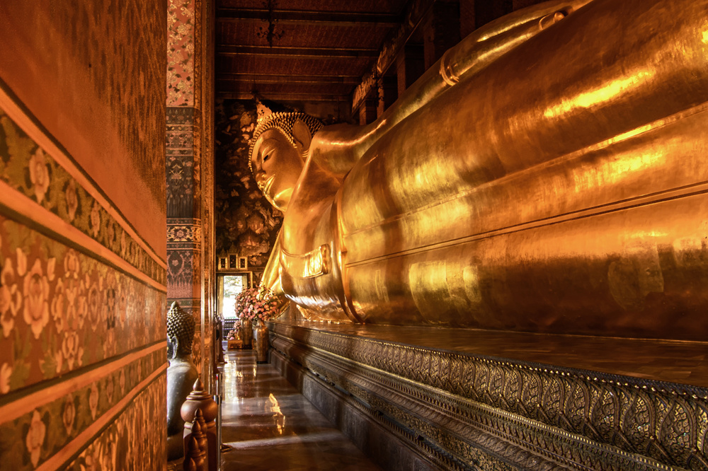 à l'intérieur du temple de Wat Pho, Getty Images