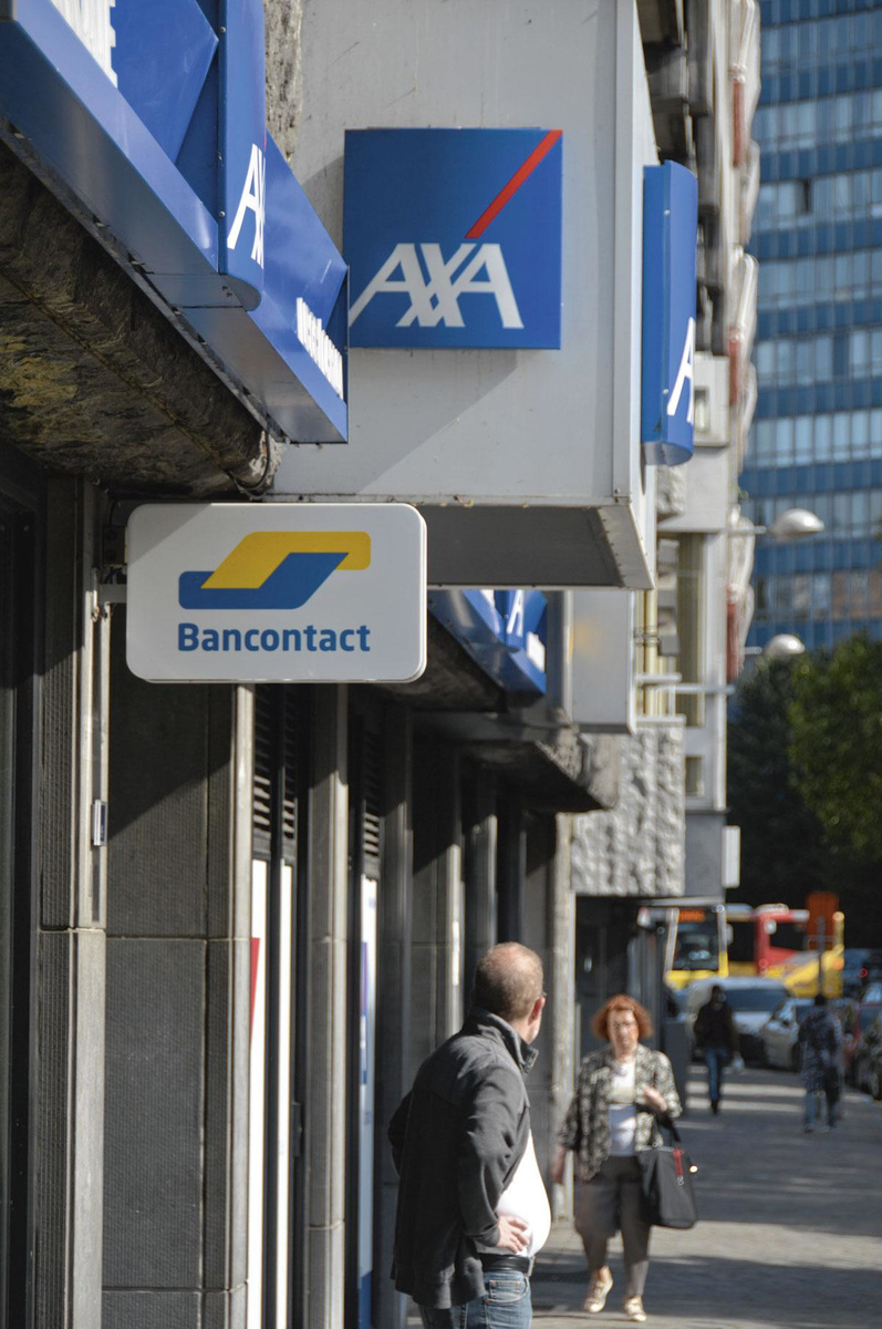 LES 870.000 CLIENTS d'Axa Banque seront sollicités pour devenir coopérateurs du nouvel ensemble., BELGA IMAGE