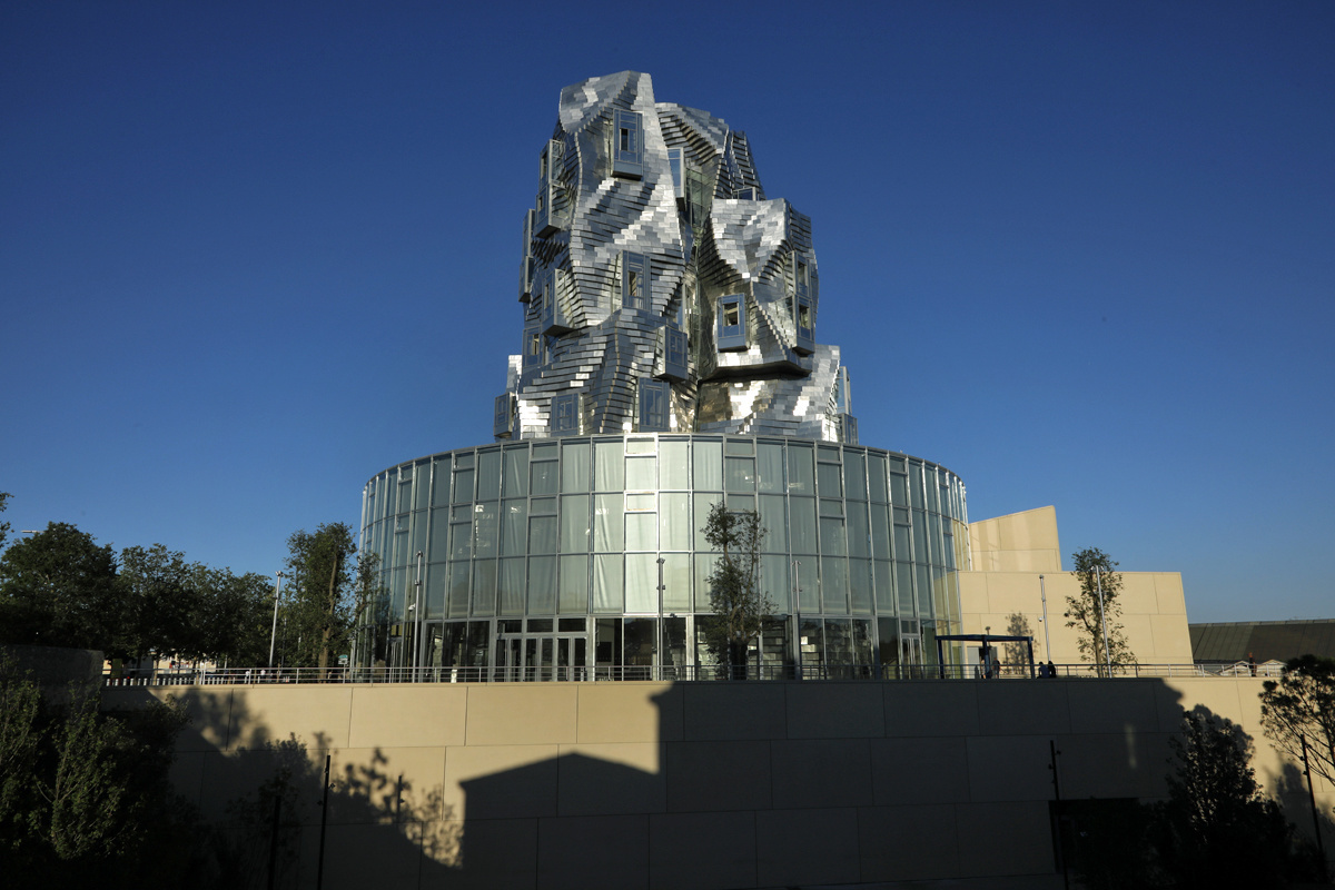 De Luma Arles Foundation, ontworpen door Frank Gehry., iStock