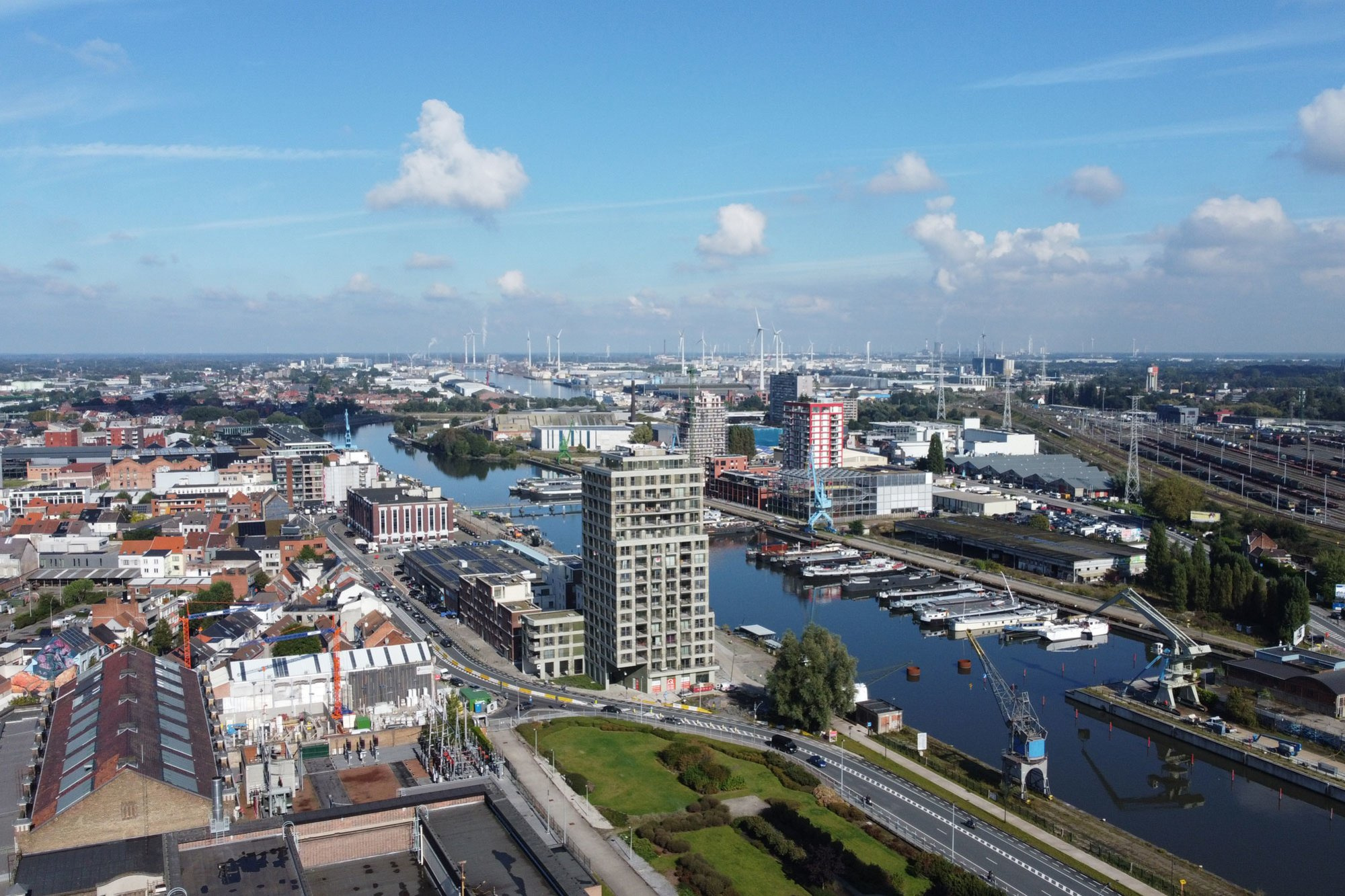 De Nieuwe Dokken n'est qu'une partie d'un projet de rénovation urbaine beaucoup plus vaste, appelé, à tort, De Oude Dokken., GF