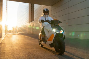 BMW présente un concept de nouveau scooter électrique