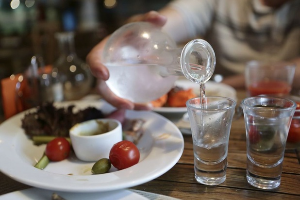 La Carafe D Eau Gratuite Au Restaurant Se La Voir Refuser Une Tradition Belge Culinaire Levif Weekend