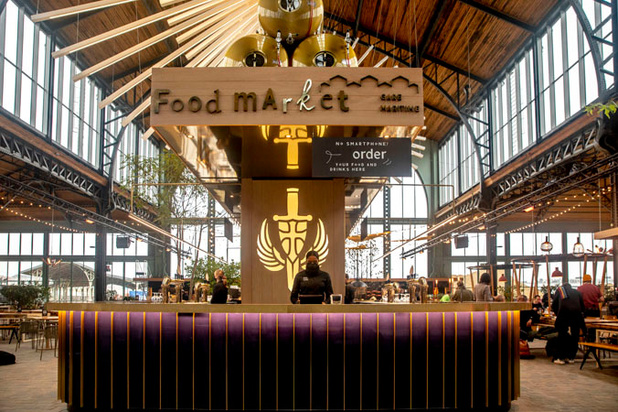 En images: découvrez le Gare Maritime Food Market, l'un des plus grands food  halls d'Europe, qui vient d'ouvrir à Bruxelles - Culinaire - LeVif Weekend