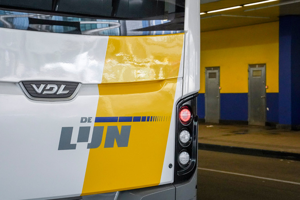 bom instant Verzamelen De Lijn bestelt 60 elektrische bussen bij Van Hool en VDL - Bedrijven -  Trends