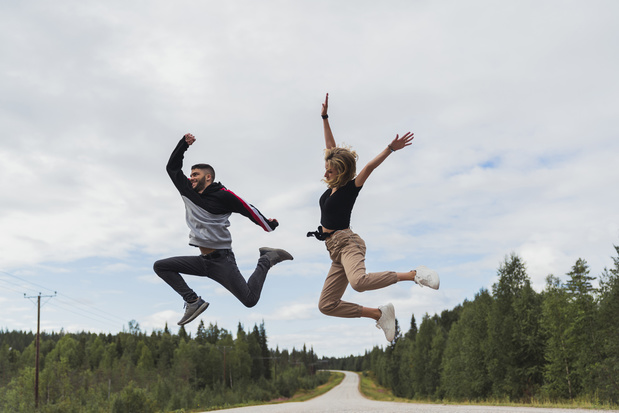 Résultat de recherche d'images pour "la finlande pays le plus heureux au monde"