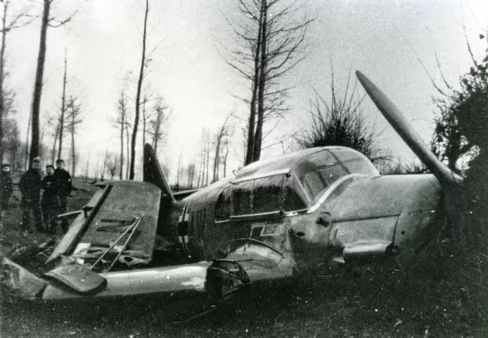 Seule photo existante de l'appareil écrasé, un Messerschmitt Bf 108 Taifun, DR